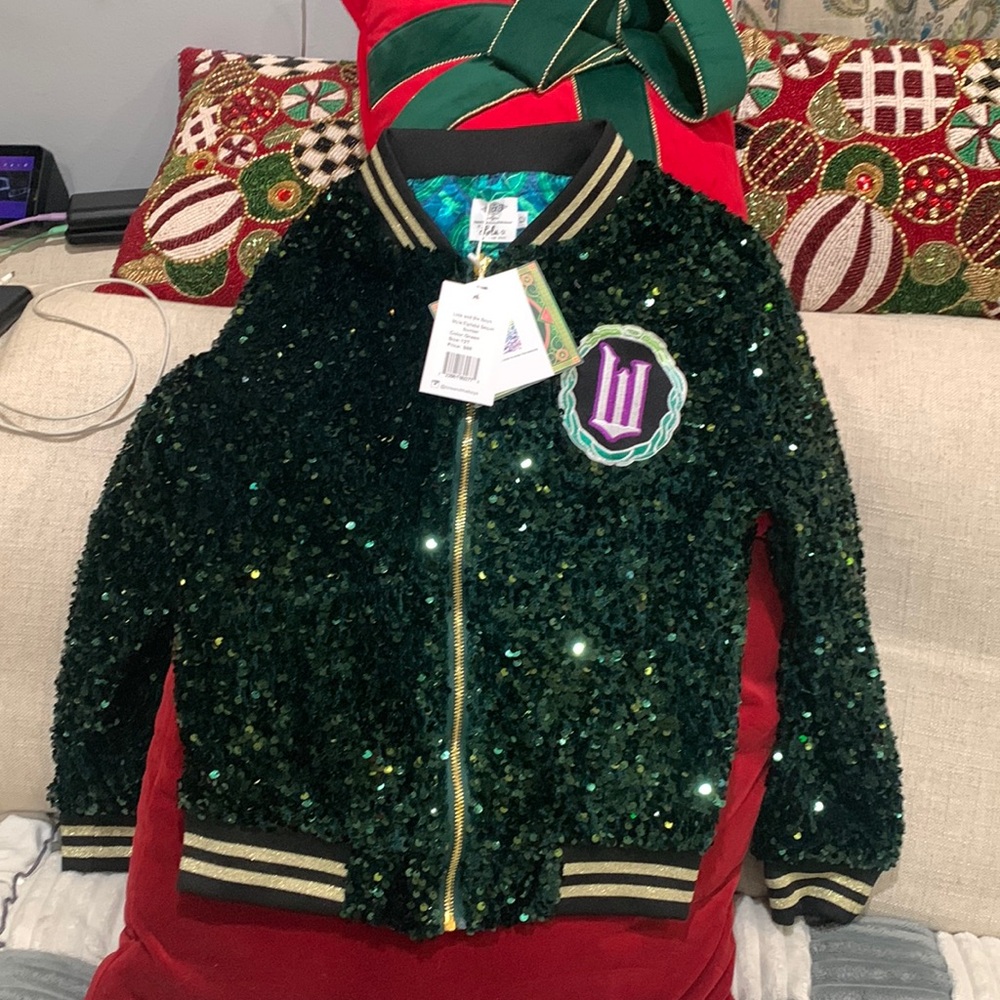 New beautiful jacket Wicked color green size 12